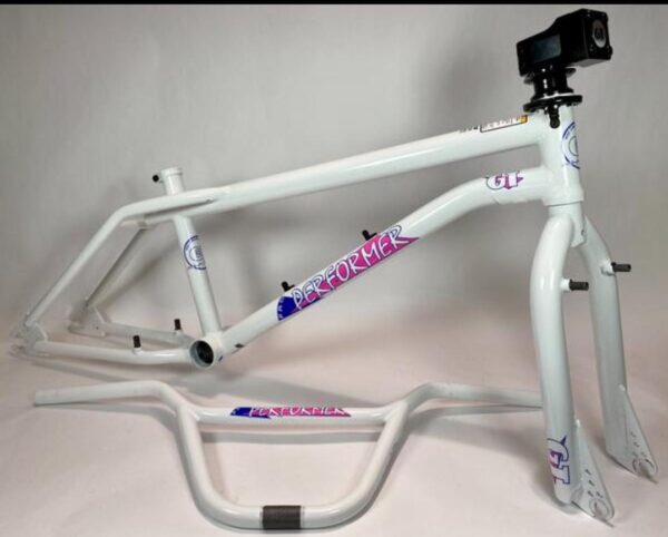 2021 gt pro performer 20" frameset – white
