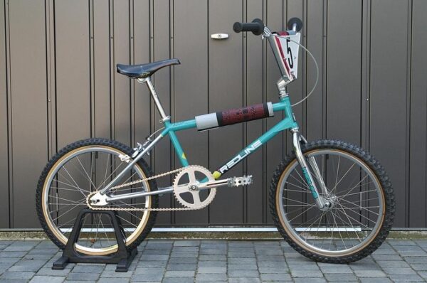 1985 redline 800p